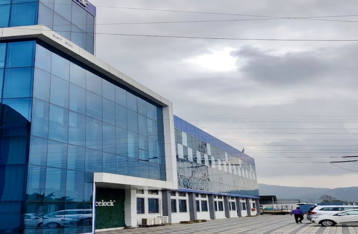 WhatsApp Image 2025-10-07 at 3.43.14 PM